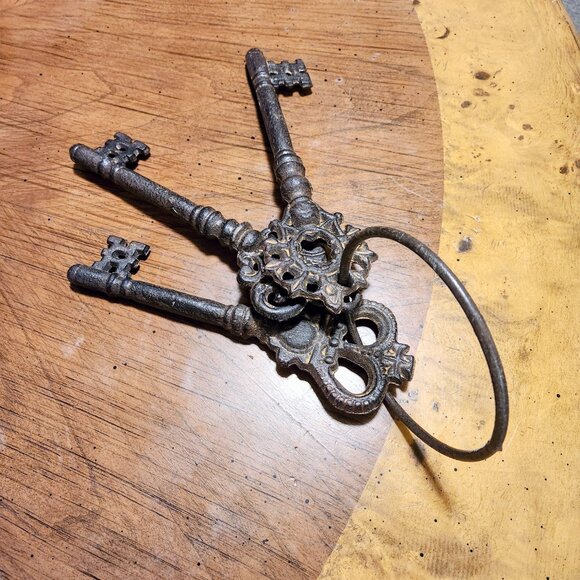 SOLD - Picture 3 of 11